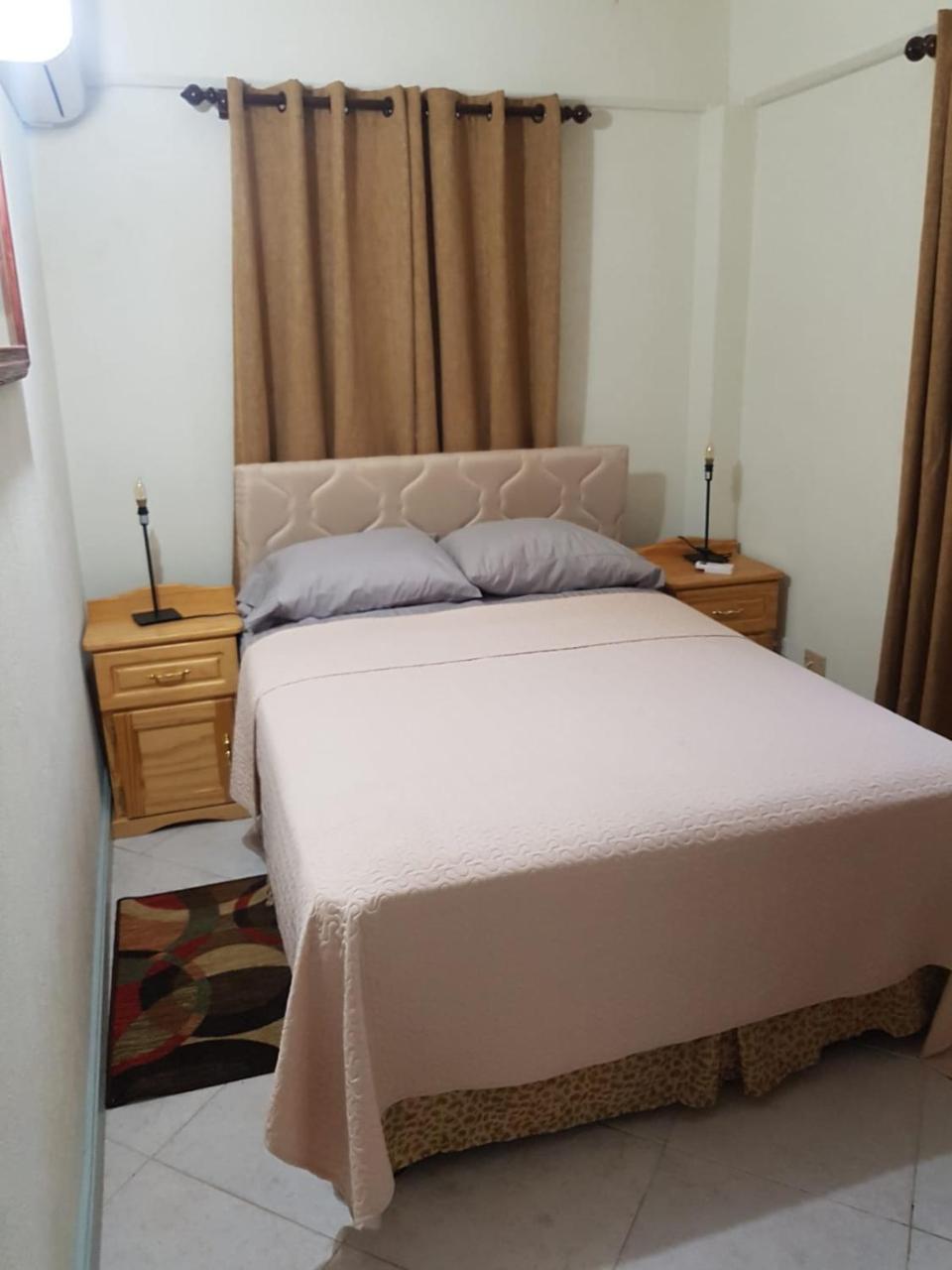 Breezy Apts Saint Philip Kültér fotó